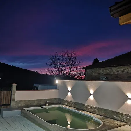 алтъна Βίλα Kalofer