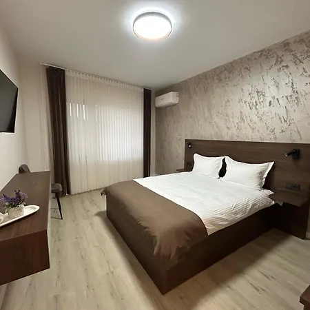 алтъна Βίλα